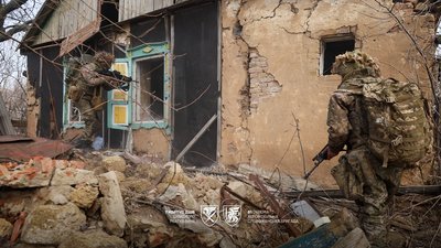 Українські військові 81 ОАеМБр на фронті 