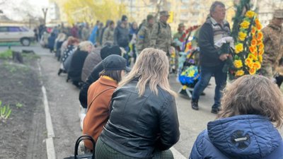 У Подільську на Одещині попрощалися із загиблим військовим У Подільську на Одещині попрощалися із загиблим військовим