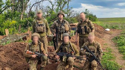Навчився заново їсти та робить перші кроки: історія військового з Херсонщини, який проходить реабілітацію у Чернігові Навчився заново їсти та робить перші кроки: історія військового з Херсонщини, який проходить реабілітацію у Чернігові
