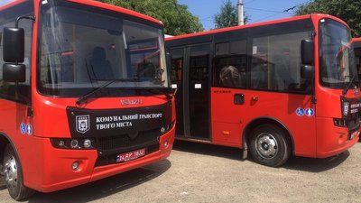 Комунальні автобуси