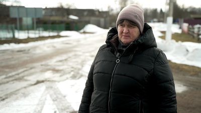 Відмовляються покидати господарство: у селі Єліне, що на Чернігівщині за 4 км від Росії, залишилося двоє жителів Відмовляються покидати господарство: у селі Єліне, що на Чернігівщині за 4 км від Росії, залишилося двоє жителів