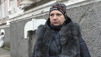 "Тут військових немає, б’ють по мирному населенню". Як у прифронтовому Оріхові продовжують жити місцеві мешканці "Тут військових немає, б’ють по мирному населенню". Як у прифронтовому Оріхові продовжують жити місцеві мешканці