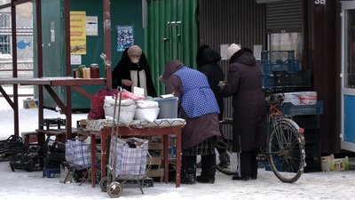 У місті на Рівненщині підприємиці відстоюють право торгувати на ринку