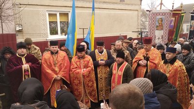 Загинули в Донецькій області: на Тернопільщині попрощалися з чотирма військослужбовцями Загинули в Донецькій області: на Тернопільщині попрощалися з чотирма військослужбовцями