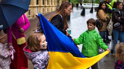 Правозахисниця з Дніпра організувала мітинг на підтримку України в австрійському Граці. ФОТО Правозахисниця з Дніпра організувала мітинг на підтримку України в австрійському Граці. ФОТО