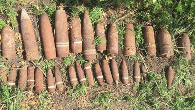 Миколаївські піротехніки знищили 32 артснаряди та авіаційну бомбу SD-1 Миколаївські піротехніки знищили 32 артснаряди та авіаційну бомбу SD-1