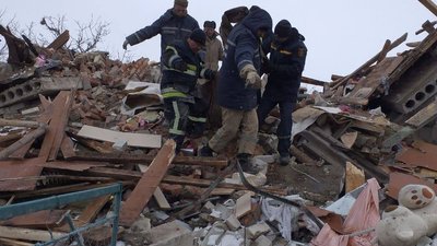 Двоє жінок і двоє дітей загинули внаслідок обстрілу села на Харківщині