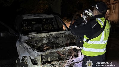 У Полтавській області невідомі підпалили три автомобілі: поліція встановлює обставини