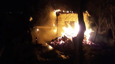 За добу рятувальники Миколаївщини тричі гасили пожежі в приватному секторі