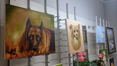 "Ми їх ховали прямо на грядці з полуниці. "Ми їх ховали прямо на грядці з полуниці.