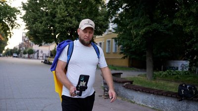 Петро Дудник веде прямий ефір під час марафону