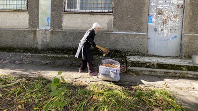 Понад три місяці жителі Нікополя на Дніпропетровщині живуть під обстрілами – фоторепортаж Понад три місяці жителі Нікополя на Дніпропетровщині живуть під обстрілами – фоторепортаж