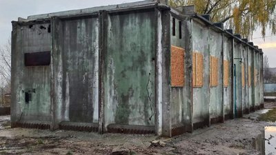 Водопровідна насосна станція "Десна", яка перебуває у комунальній власності громади м. Чернігова та закріплена за КП "Чернігівводоканал" на праві господарського відання Водопровідна насосна станція "Десна", яка перебуває у комунальній власності громади м. Чернігова та закріплена за КП "Чернігівводоканал" на праві господарського відання