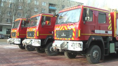 Рятувальники Запорізької області отримали три нові пожежні автівки