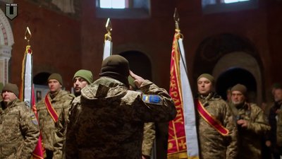 119 бригаді тероборони вручили стрічку до Бойового прапора частини "За участь в обороні України" 119 бригаді тероборони вручили стрічку до Бойового прапора частини "За участь в обороні України"