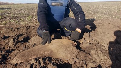 На Дніпропетровщині піротехніки знищили 3 застарілих боєприпаси На Дніпропетровщині піротехніки знищили 3 застарілих боєприпаси