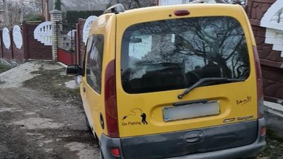 У Чернівцях водій наїхав на двох підлітків: їх шпиталізували