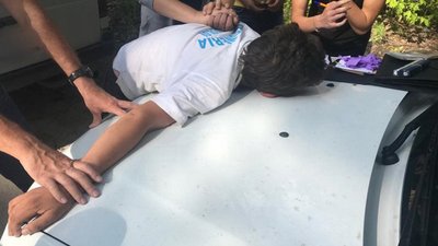 Трьом "підприємцям", що збували зброю та боєприпаси на Донбасі, загрожує до 7 років тюрми