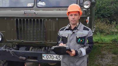 Відновлював мережі на Миколаївщині: президент нагородив львівського енергетика орденом "За заслуги"