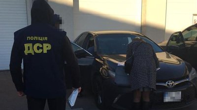 На Рівненщині викрили групу "рекетирів" – поліція На Рівненщині викрили групу "рекетирів" – поліція