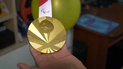 "До спорту привчила бабуся". Стрибун-переможець Паралімпіади з Дніпра готується до нових змагань "До спорту привчила бабуся". Стрибун-переможець Паралімпіади з Дніпра готується до нових змагань