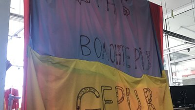 В Одесі підприємство, яке займалося пошиттям суконь, під час війни почало виробляти військовий одяг В Одесі підприємство, яке займалося пошиттям суконь, під час війни почало виробляти військовий одяг