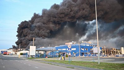 Мобільні групи проводять оперативний моніторинг стану атмосферного повітря, води