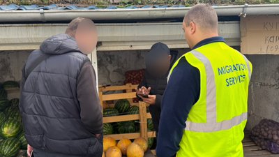 Перевірка мігрантів на вінницькому ринку