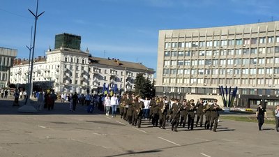 Урочистості до Дня прапора у Сумах (ФОТОРЕПОРТАЖ) Урочистості до Дня прапора у Сумах (ФОТОРЕПОРТАЖ)