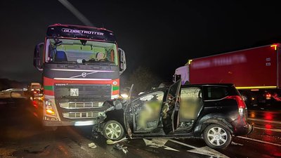 Фото з місця аварії у Золочеві