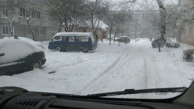 На Рівненщині сніг уповільнив швидкі На Рівненщині сніг уповільнив швидкі