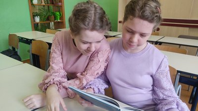 "Разом робимо все, щоб було щасливе майбутнє", – житомирська вчителька і багатодітна мама Ольга Проботюк "Разом робимо все, щоб було щасливе майбутнє", – житомирська вчителька і багатодітна мама Ольга Проботюк