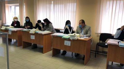 Порушення в Ужгороді: на дільниці були підписані порожні бюлетені, — ОПОРА Порушення в Ужгороді: на дільниці були підписані порожні бюлетені, — ОПОРА