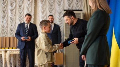 Зеленський нагородив відзнакою учня з Черкащини