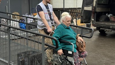 Транзитний центр для евакуйованих в Лозовій