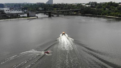 У Миколаєві рятувальники організували навчання на воді У Миколаєві рятувальники організували навчання на воді