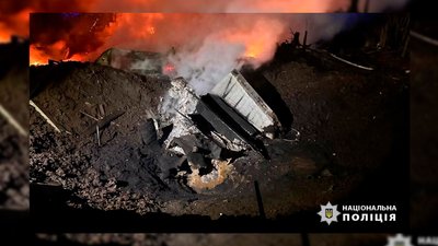 Наслідки влучання російської ракети по Чернігівщині Наслідки влучання російської ракети по Чернігівщині
