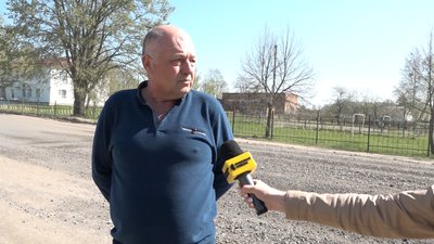 Ями та вибоїни — як лататимуть автодороги державного значення на Житомирщині Ями та вибоїни — як лататимуть автодороги державного значення на Житомирщині