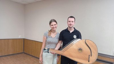 Поліція повернула харків'янці викрадену бандуру — відшукали в ломбарді