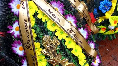 "У нього були плани, він хотів захищати країну". В Сумах поховали солдата Дмитра Варенка "У нього були плани, він хотів захищати країну". В Сумах поховали солдата Дмитра Варенка