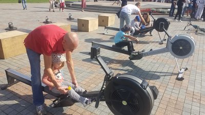 На майдані у Рівному відзначають День фізкультури і спорту. Що у програмі На майдані у Рівному відзначають День фізкультури і спорту. Що у програмі