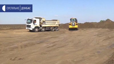 Зсуви ґрунту почалися наприкінці 90-х: в Мелекіному, що на Донеччині, руйнуються будинки