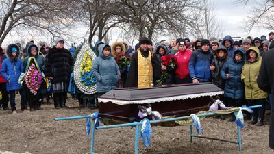 "Дуже будемо за ним сумувати": на Полтавщині попрощалися із загиблим воїном Ігорем Савкою "Дуже будемо за ним сумувати": на Полтавщині попрощалися із загиблим воїном Ігорем Савкою