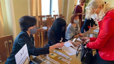 Депутати Харківської обласної ради VIII скликання склали присягу Депутати Харківської обласної ради VIII скликання склали присягу