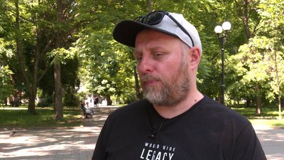 В Івано-Франківську художник Нікіта Тітов проводить благодійний розіграш, щоб придбати авто для бійців ЗСУ В Івано-Франківську художник Нікіта Тітов проводить благодійний розіграш, щоб придбати авто для бійців ЗСУ