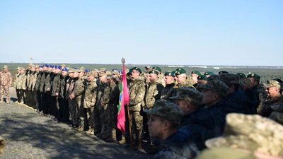 Гуртом збирали гроші: з Черкас на передову передали дрони та два спецавтомобілі