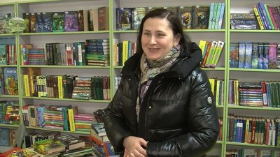 У луцькій бібліотеці зібрали 300 книг для українців, які знайшли прихисток у Польщі