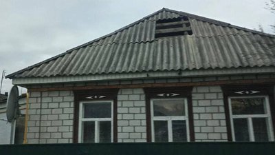 Будинок після атаки "шахедів" Будинок після атаки "шахедів"