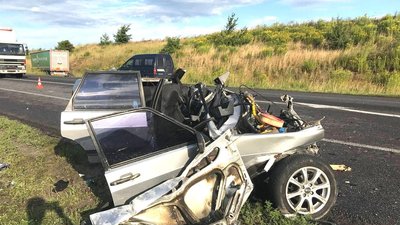 Наркотики в авто: поліція розповіла нові подробиці ДТП на Рівненщині Наркотики в авто: поліція розповіла нові подробиці ДТП на Рівненщині