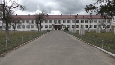 Школа у Кідрах Школа у Кідрах
